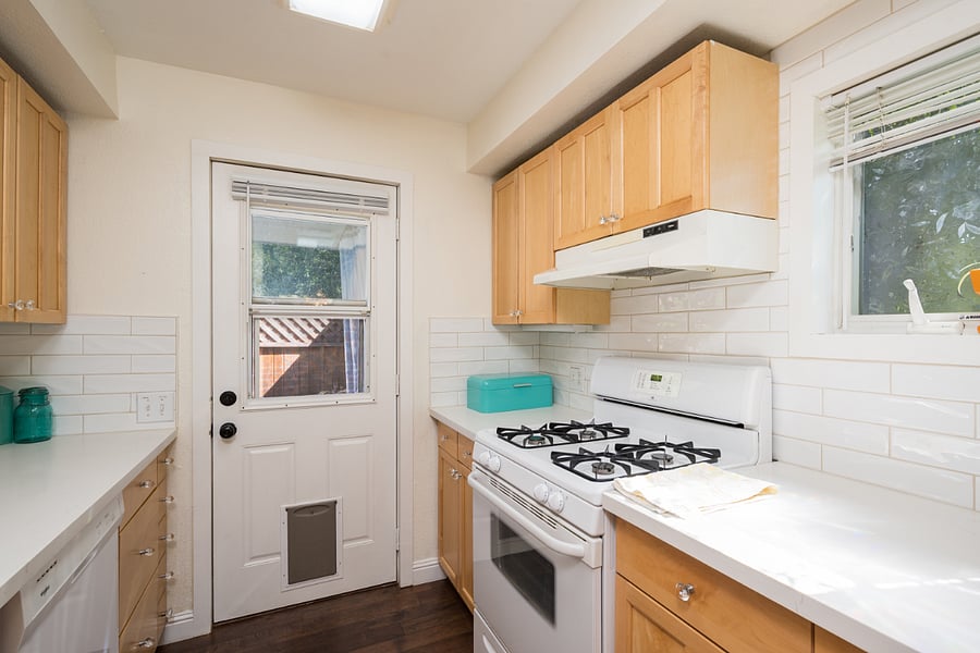 Fully stocked kitchen with plenty of dishware and utensils to spare! Gas stove with fan to keep your kitchen odor free.