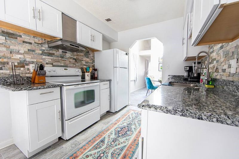 Furnished Finder property 443988_1 photo 9