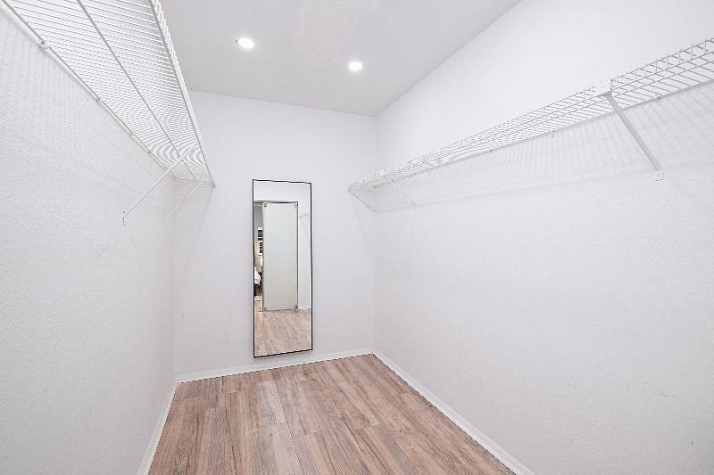 Furnished Finder property 444000_1 photo 22