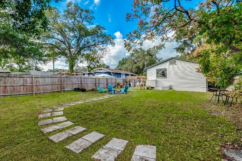 Furnished Finder property 444000_1 photo 35