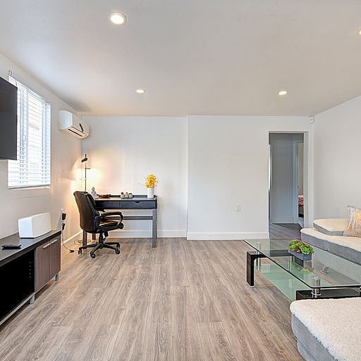 Furnished Finder property 444021_1 photo 8