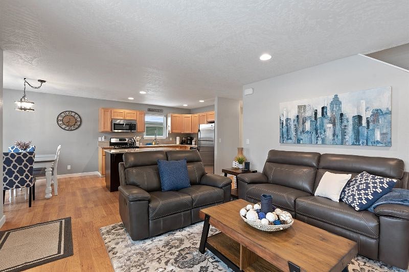 Furnished Finder property 444061_1 photo 4