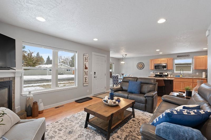 Furnished Finder property 444061_1 photo 5