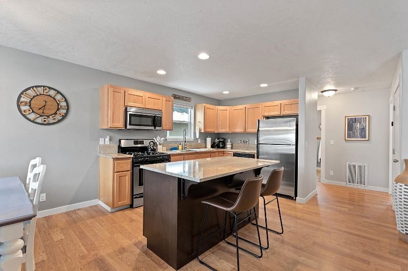 Furnished Finder property 444061_1 photo 8