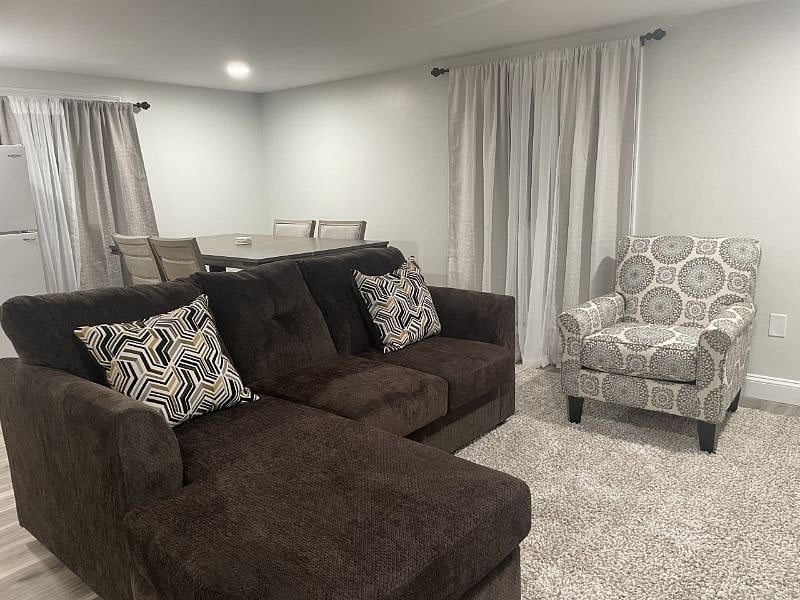 Furnished Finder property 444110_1 photo 3
