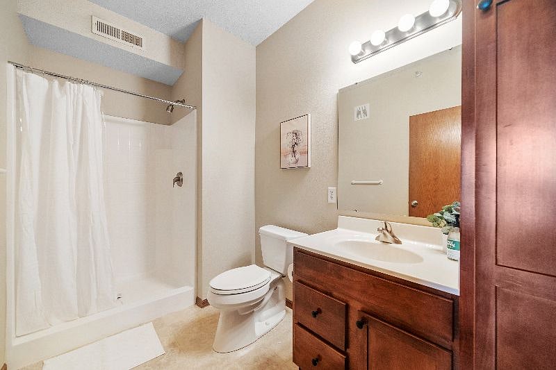 Furnished Finder property 444158_1 photo 20