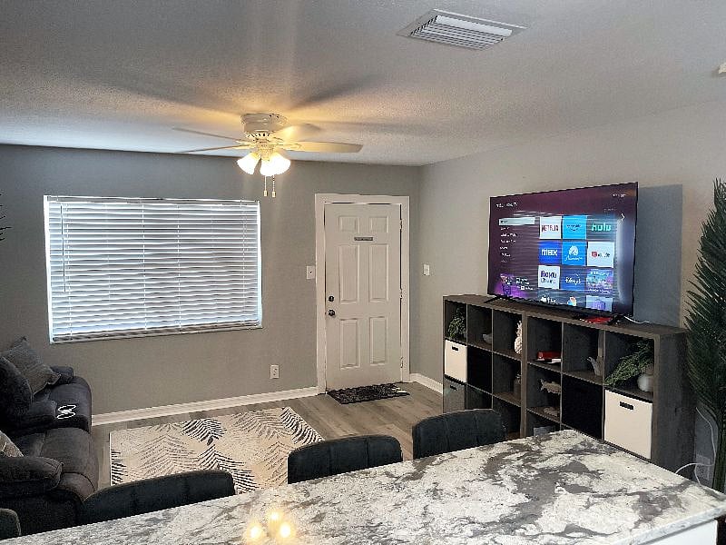 Furnished Finder property 444232_1 photo 4