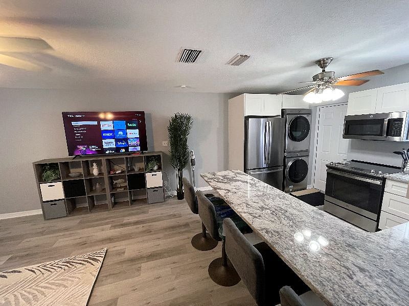 Furnished Finder property 444232_1 photo 5