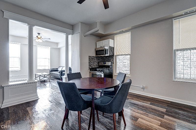 Kitchen dining area