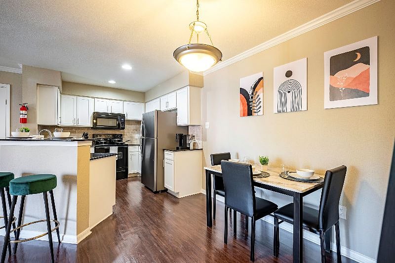 Furnished Finder property 444279_1 photo 14
