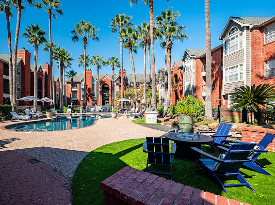 Furnished Finder property 444279_8 photo 4