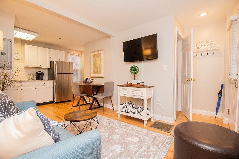 Furnished Finder property 444287_1 photo 3