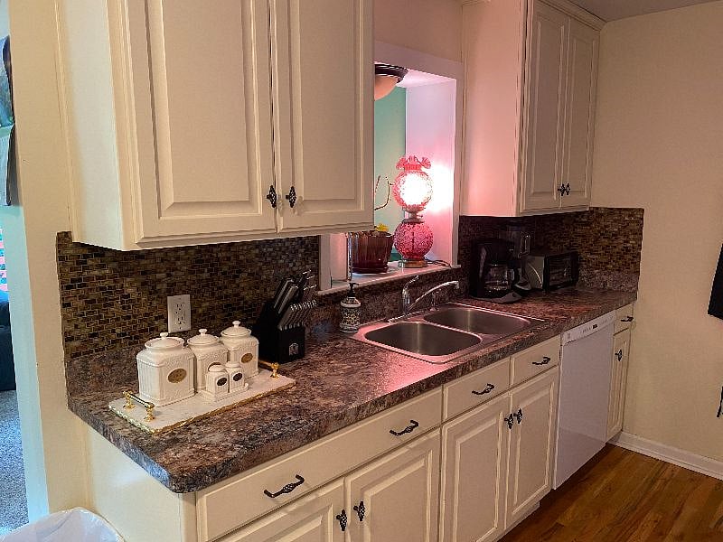 Furnished Finder property 444289_1 photo 8