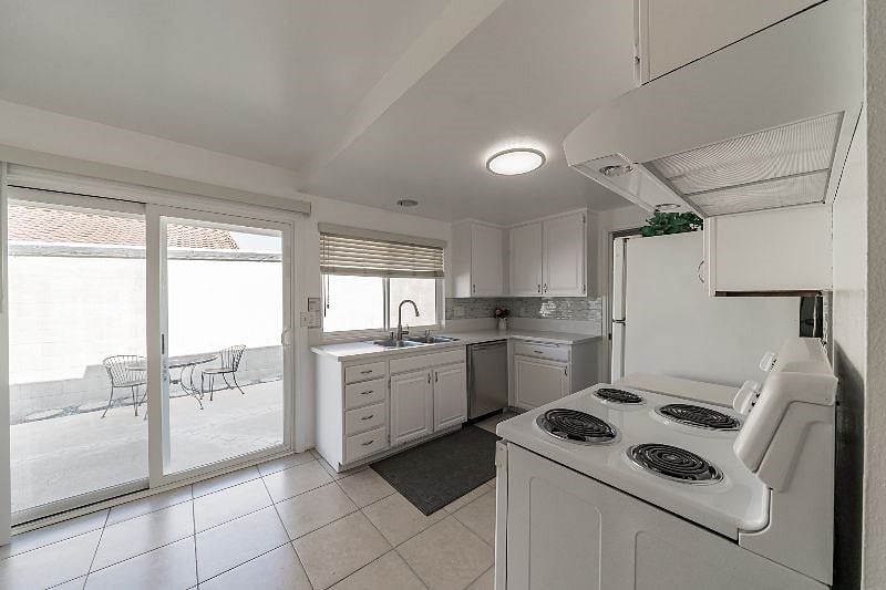 Furnished Finder property 444342_1 photo 10