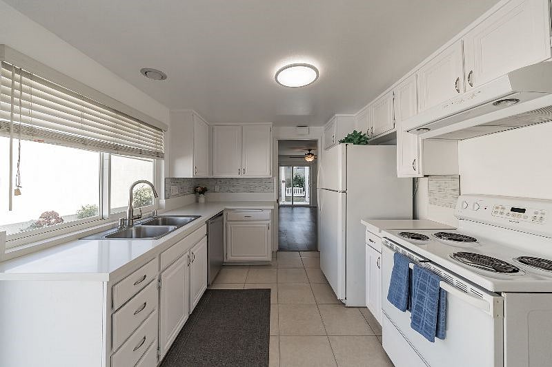 Furnished Finder property 444342_1 photo 11