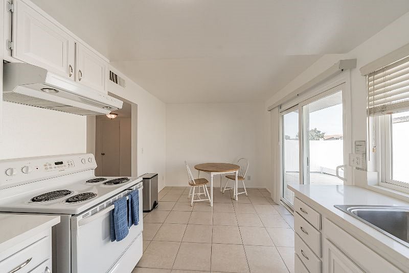 Furnished Finder property 444342_1 photo 12