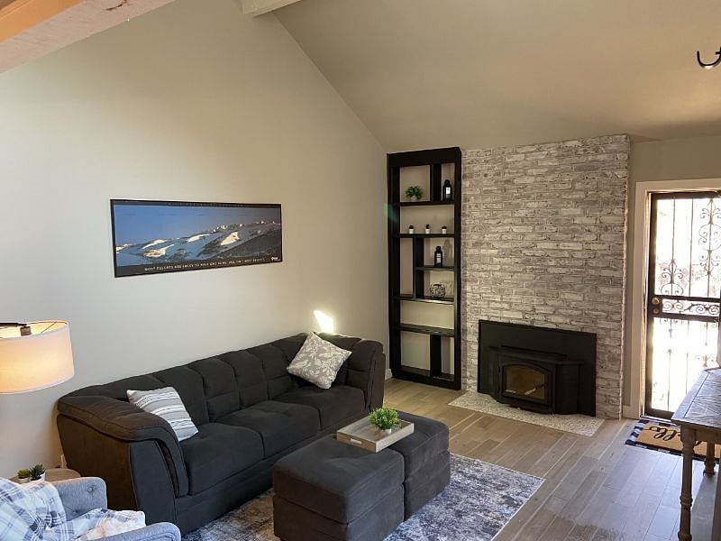 Furnished Finder property 444355_1 photo 3