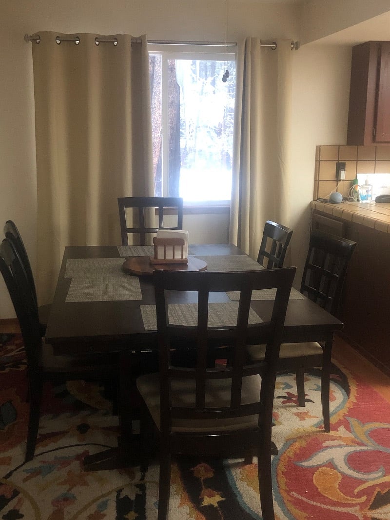 Dining room adjacent to kitchen