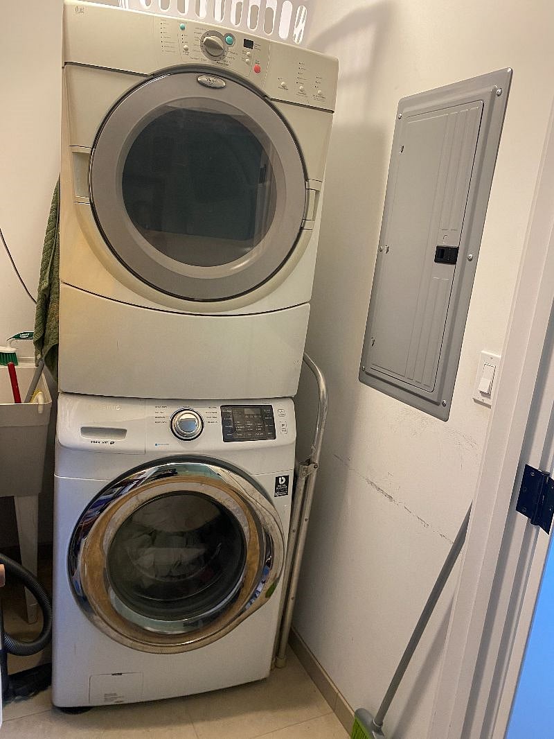 Onsite washer and dryer for your convenience.