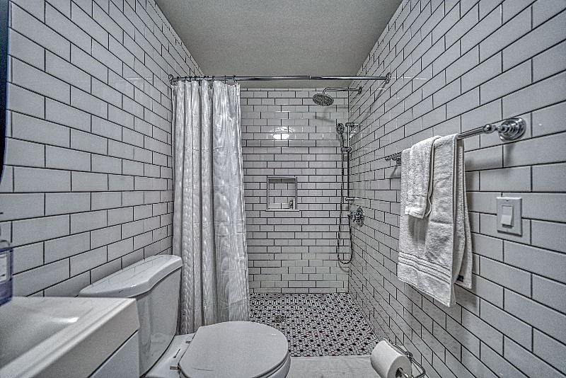 Furnished Finder property 444416_1 photo 2