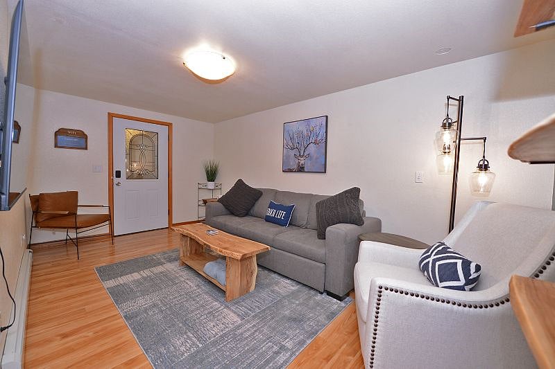 Furnished Finder property 444417_1 photo 3