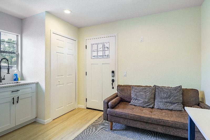 Furnished Finder property 444488_1 photo 6