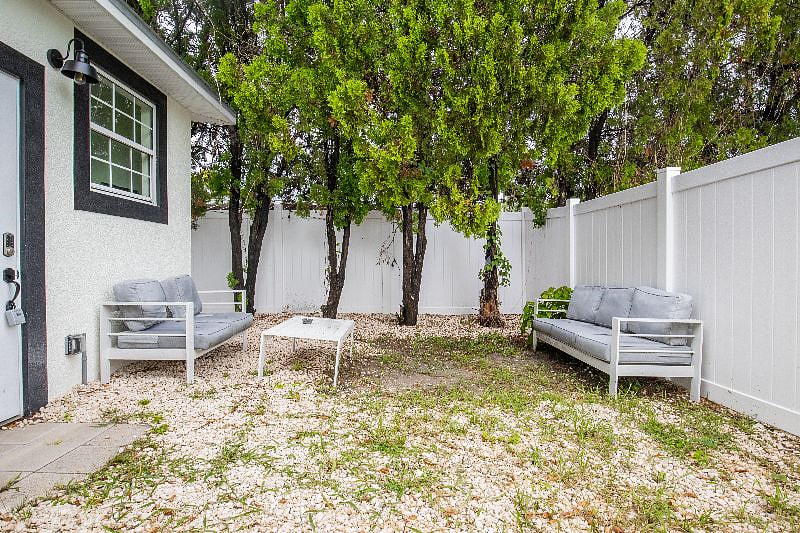 Furnished Finder property 444488_2 photo 16