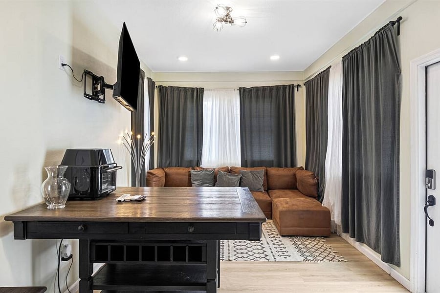 Furnished Finder property 444488_3 photo 17