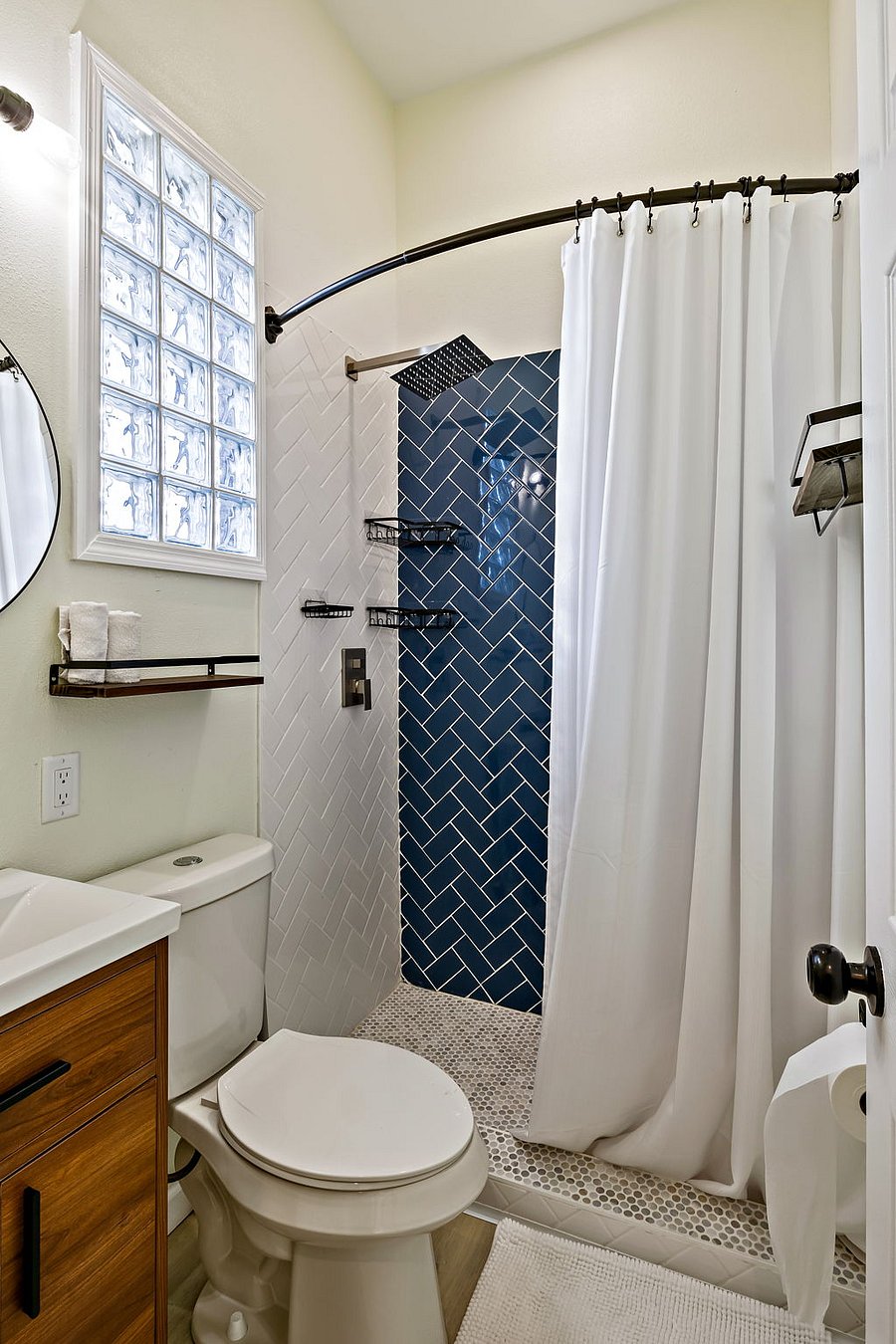 Furnished Finder property 444488_5 photo 22