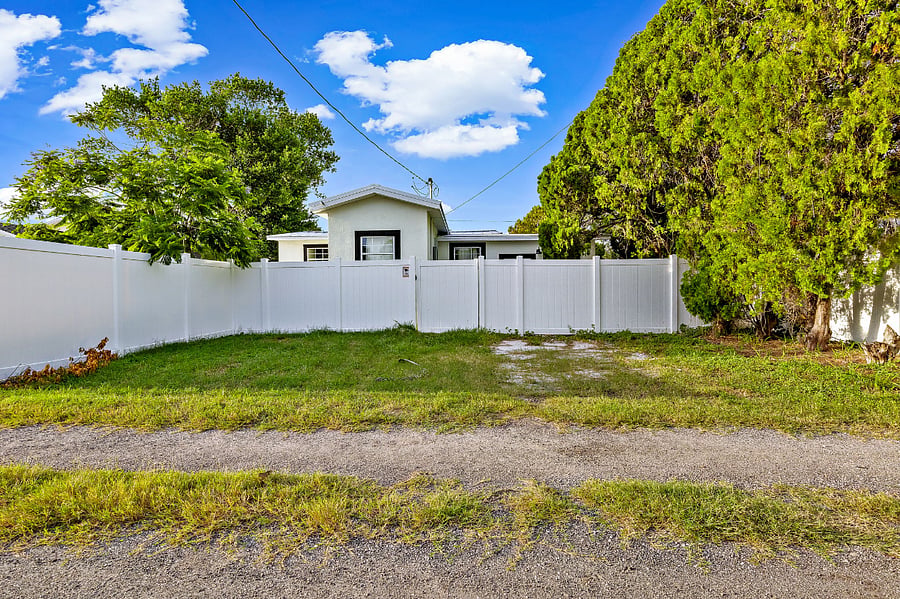 Furnished Finder property 444488_5 photo 31