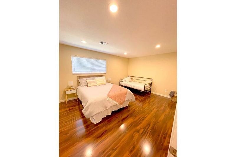 Furnished Finder property 444498_1 photo 10
