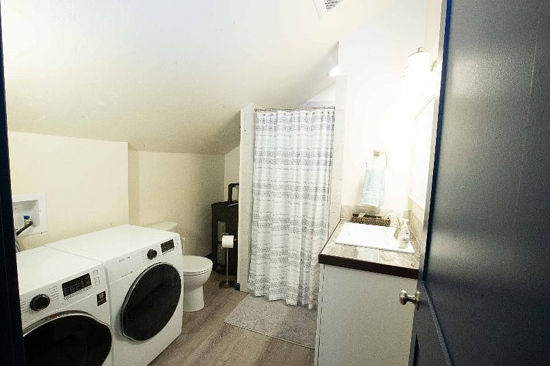 Furnished Finder property 444516_1 photo 8