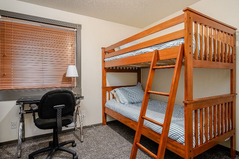 Furnished Finder property 444555_1 photo 4
