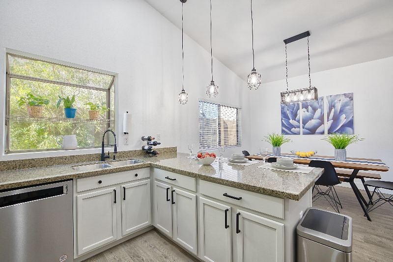 Furnished Finder property 444559_1 photo 15