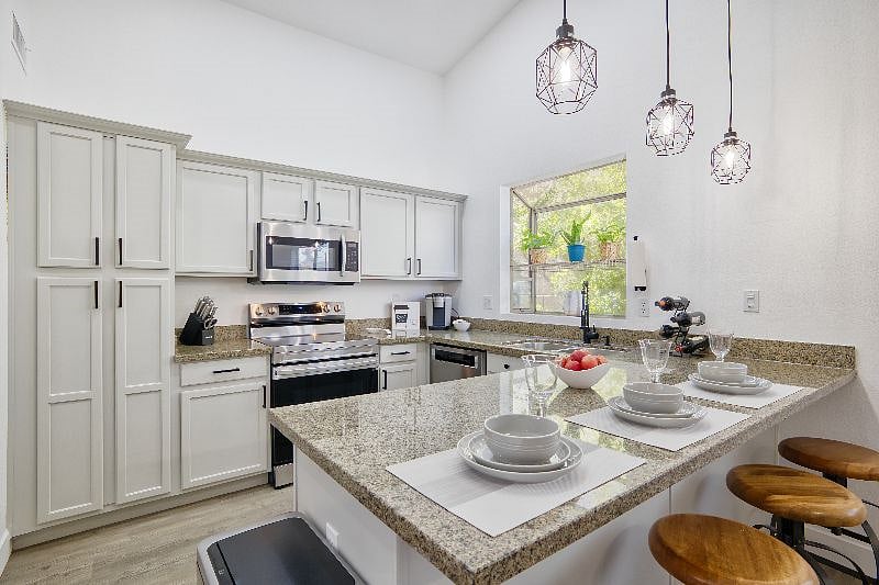 Furnished Finder property 444559_1 photo 11