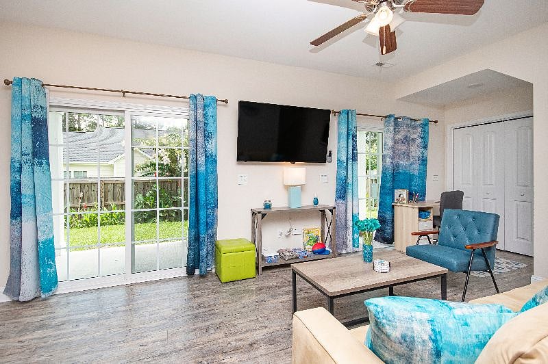 Furnished Finder property 444591_2 photo 3