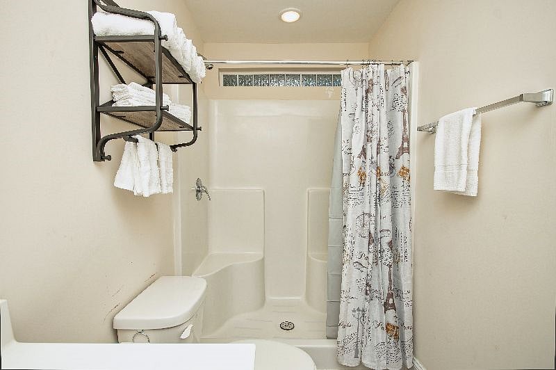Furnished Finder property 444591_2 photo 33
