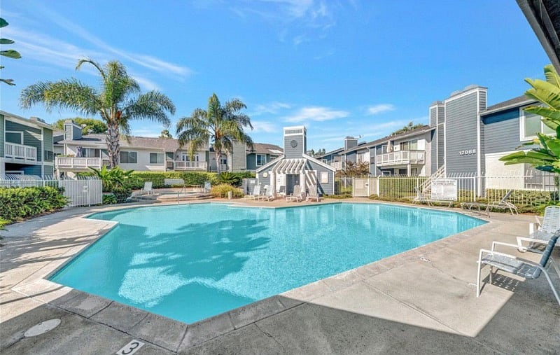Furnished Finder property 444655_1 photo 10