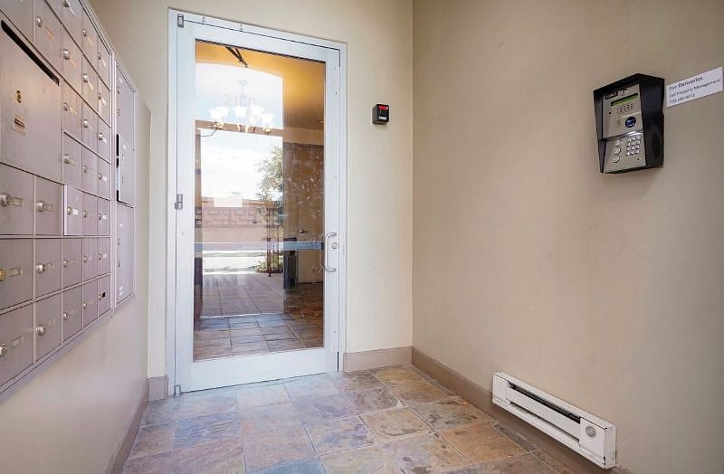 Furnished Finder property 444665_1 photo 11