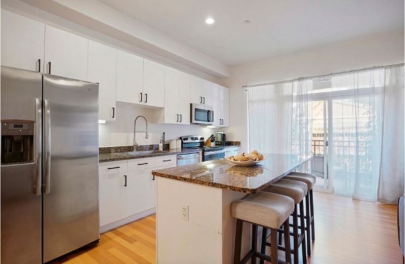 Furnished Finder property 444665_1 photo 3