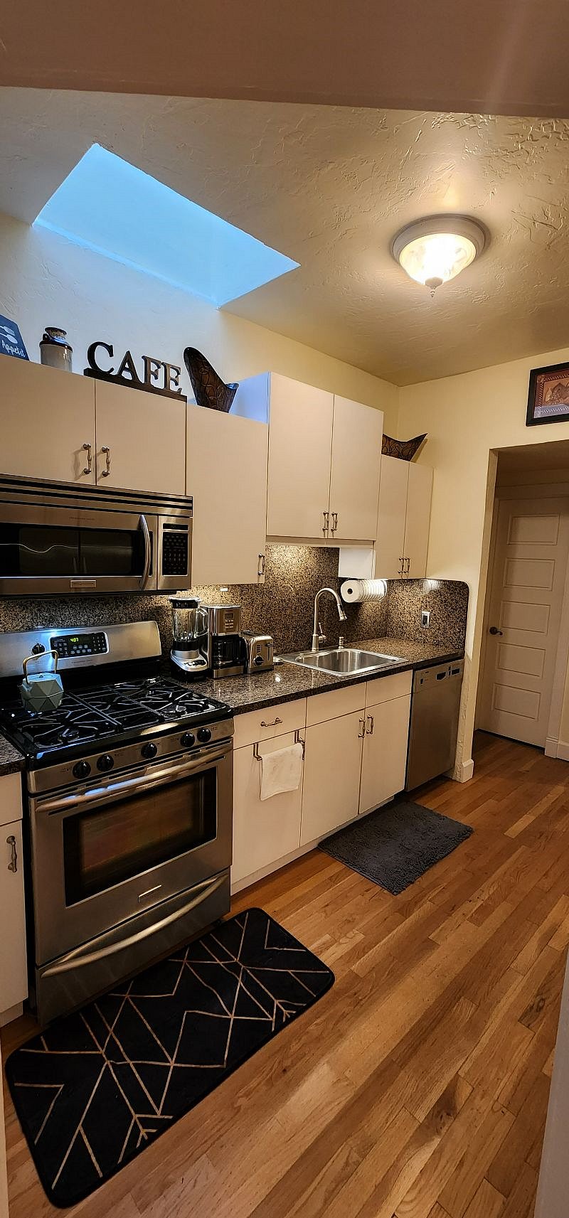 Furnished Finder property 444714_1 photo 11