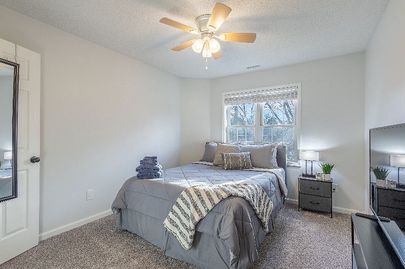 Furnished Finder property 444753_1 photo 13