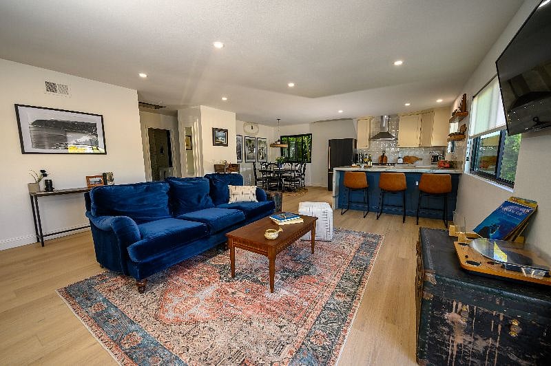 Furnished Finder property 444798_1 photo 9