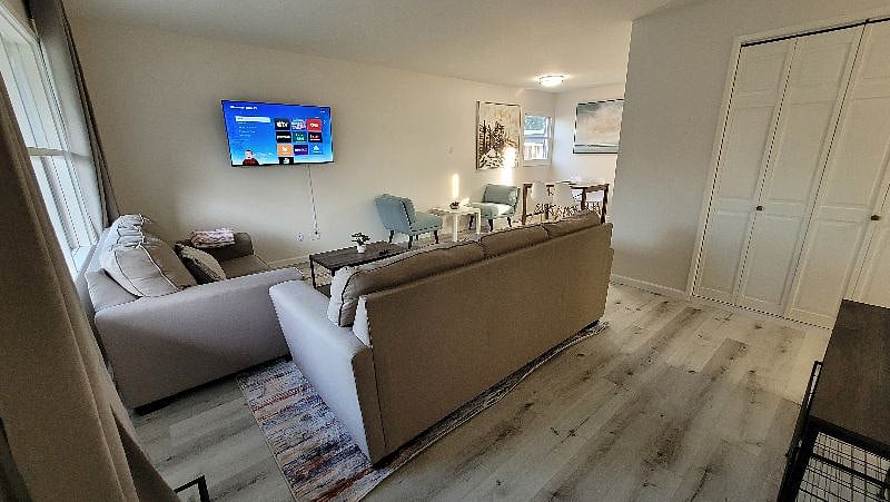 Furnished Finder property 444860_1 photo 1