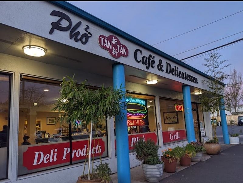 Many local places to eat including food cart pods within walking distance!