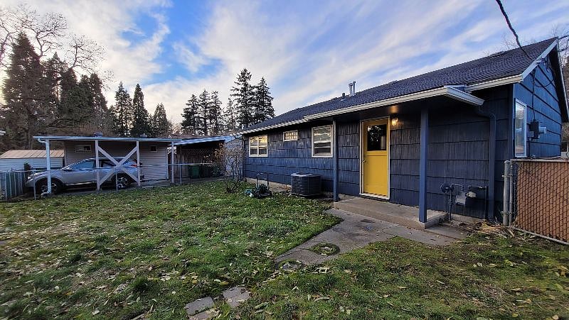 Fully fenced front and back yards.