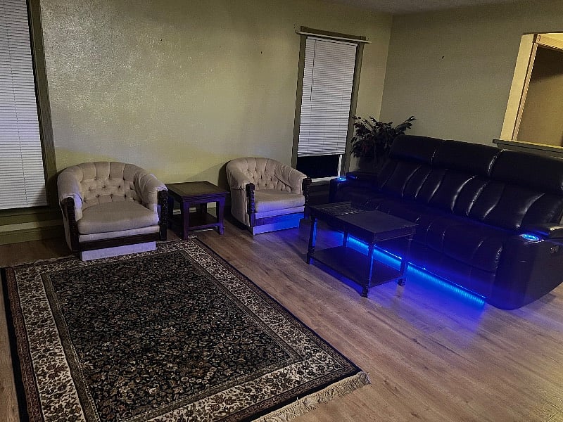 Furnished Finder property 444877_1 photo 3