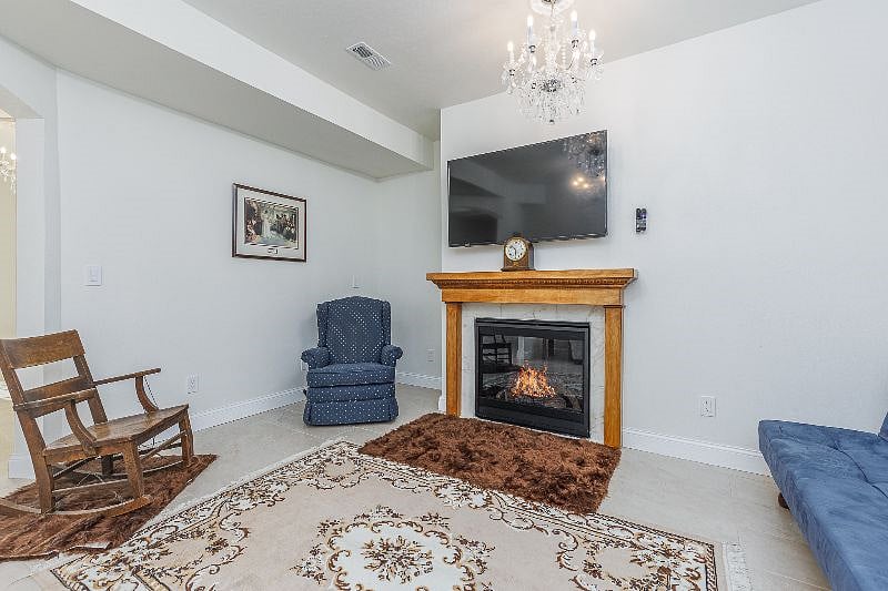 Furnished Finder property 444882_2 photo 9