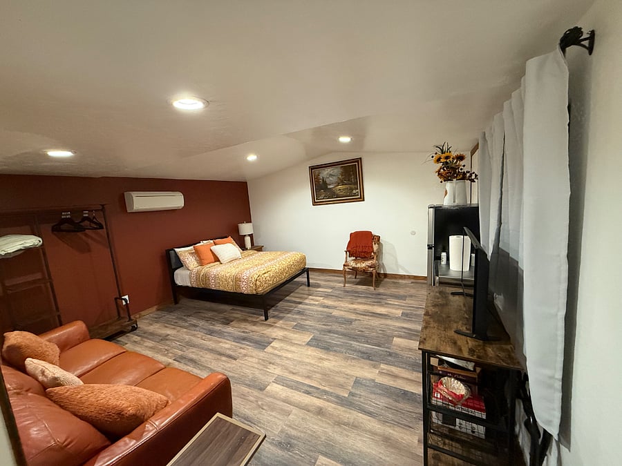 Furnished Finder property 444899_3 photo 8