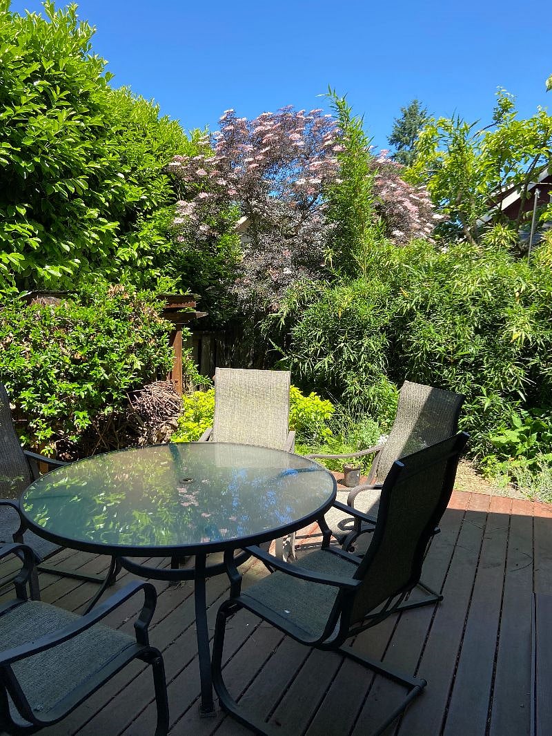 Deck with table and chairs - off the kitchen